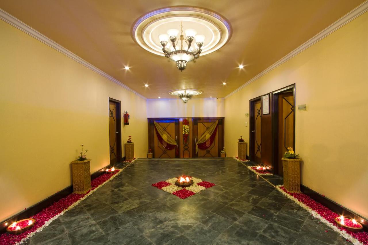 The Piccadily Lucknow Exterior foto